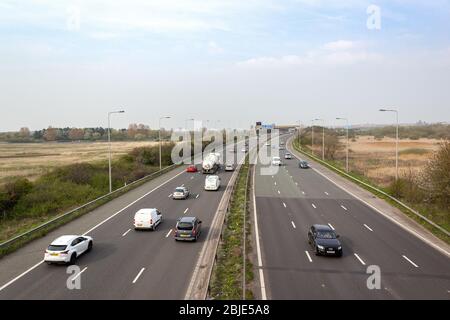 Fahrzeuge auf der Autobahn M53 zwischen Anschlussstelle 1 und 2, Wallasey, Merseyside Stockfoto