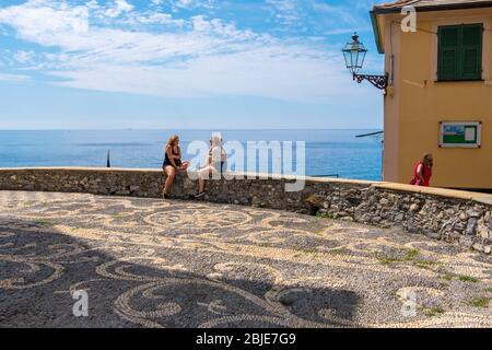 Bogliasco, Italien - 20. August 2019: Ligurische Küste in Bogliasco bei Genua, Ligurien, Italien Stockfoto