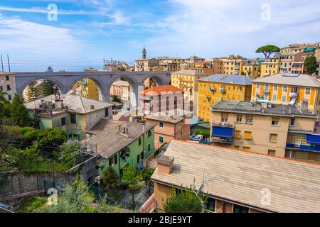 Bogliasco, Italien - 20. August 2019: Malerischer Ferienort Bogliasco an der ligurischen Küste bei Genua in Ligurien, Italien Stockfoto