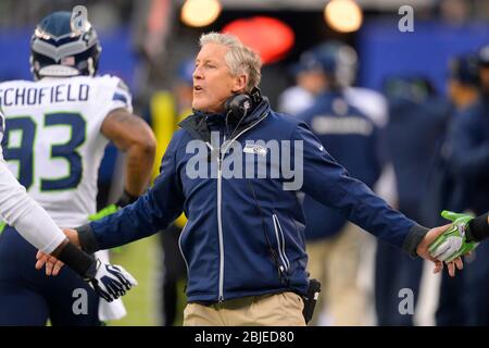15. Dezember 2013: Seattle Seahawks Cheftrainer Pete Carroll während der zweiten Hälfte eines NFL-Spiels zwischen den Seattle Seahawks und den New York Giants Stockfoto