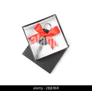 Auto-Schlüssel und Geschenk-Box isoliert auf weißem Hintergrund  Stockfotografie - Alamy