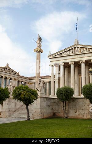 Athener Akademie, Sokrates Athena und Plato Statue Stockfoto