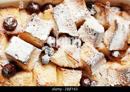 Frisch gebackener Brotpudding, Nahaufnahme Stockfoto