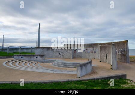 Rhyl, Wales, UK : 9. Jan 2019: Das Betonamphitheater, das Teil des Drift Parks an der Promenade von Rhyl ist. Stockfoto