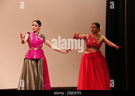 Delhi / Indien - Oktober 2019: Klassischer indischer Kathak-Tanz in Neu Delhi, Indien Stockfoto