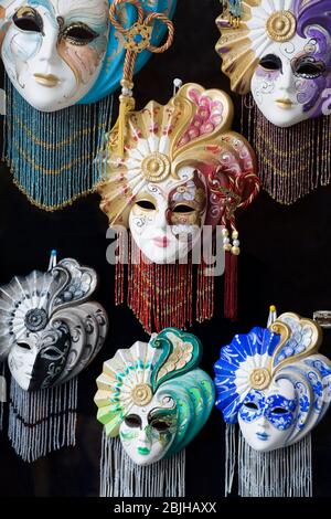 Venezianische Masken in Venedig, Italien, Europa Stockfoto