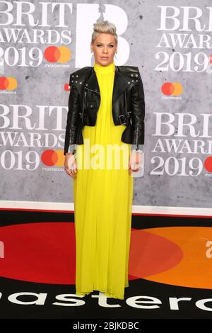 Pink nimmt am 20. Februar 2019 in London, Großbritannien, an den Brit Awards 2019 in der O2 Arena Teil. Stockfoto