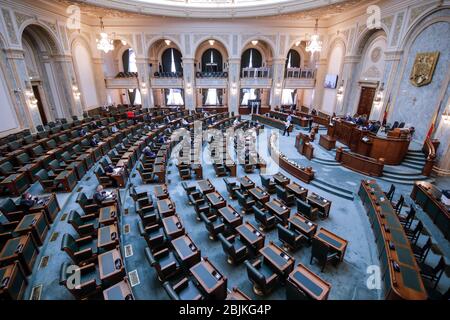 Bukarest, Rumänien - 28. April 2020: Senatssaal im rumänischen Parlamentspalast. Stockfoto