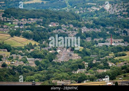 2014 Tour De France Etappe 2 York nach Sheffield 6. Juli. Radsportfans auf Holme Moss in Yorkshire erwarten die Tour De France. Stockfoto