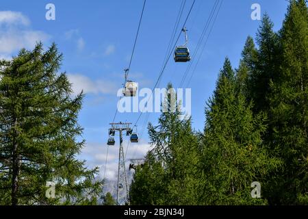 Zermatt, Schweiz - 28. September 2019: Seilbahn Matterhorn Glacier Paradise. Stockfoto