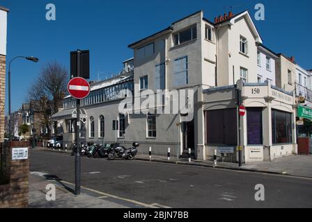 Gebäude der 1970er Jahre EMI Virgin Studios Group Sanctuary Group The Town House Studios, Goldhawk Road, Shepherd's Bush, London W12 8FQ Stockfoto