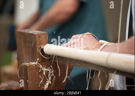 Traditionelle Holzdrehmaschine Stockfoto