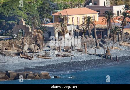 SET DE RODAJE EN LA PLAYA DE SANTIAGO, RODAJE DE LA PELêCULA 'IM HERZEN DES MEERES' Chris Hemsworth am Set seines neuen Films 'im Herzen des Meeres' in Gomera Island Images of the Places where the Movie will be produced in the Heart of the Sea is an upcoming Drama Film regissing by Ron Howard. Film über den Untergang des Walschiffs Essex. ***EXKLUSIV*** Credit: CORDON PRESS/Alamy Live News Stockfoto