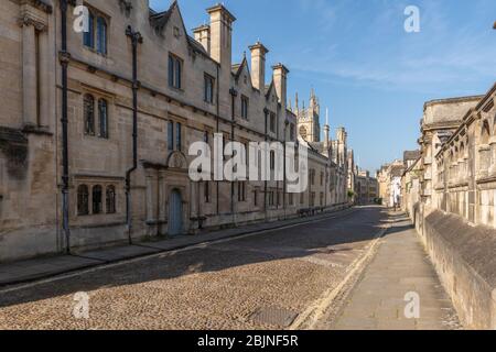 Blick auf Merton Street, Oxford, mit Merton College auf der linken Seite Stockfoto