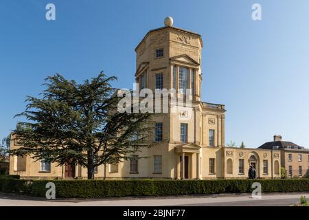 Das Radcliffe Observatory, Teil des Green Templeton College, Oxford. Der Bau begann 1772 nach Plänen des Architekten Henry Keene, der zuvor mit Christ Church, University College und Balliol College gearbeitet hatte. Der Grundstein für das Observatorium wurde im Juni 1772 gelegt. Stockfoto