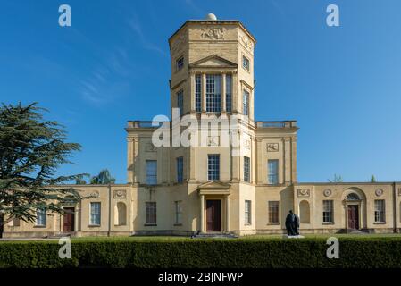 Das Radcliffe Observatory, Teil des Green Templeton College, Oxford. Der Bau begann 1772 nach Plänen des Architekten Henry Keene, der zuvor mit Christ Church, University College und Balliol College gearbeitet hatte. Der Grundstein für das Observatorium wurde im Juni 1772 gelegt. Stockfoto