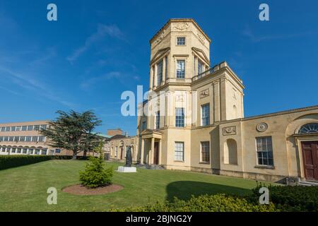 Das Radcliffe Observatory, Teil des Green Templeton College, Oxford. Der Bau begann 1772 nach Plänen des Architekten Henry Keene, der zuvor mit Christ Church, University College und Balliol College gearbeitet hatte. Der Grundstein für das Observatorium wurde im Juni 1772 gelegt. Stockfoto