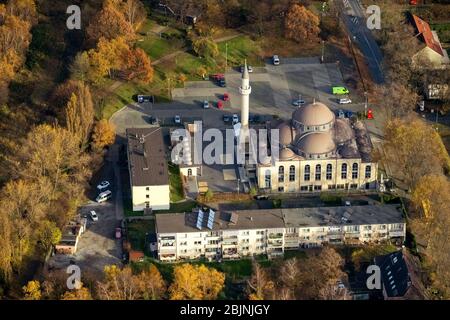 DITIB Moschee in der Warbruck Straße in Duisburg-Marxloh, 23.11.2016, Luftaufnahme, Deutschland, Nordrhein-Westfalen, Ruhrgebiet, Duisburg Stockfoto