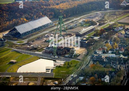 Ehemaliges Bergwerk Lohberg mit Kopfwerk und Wasserturm, 23.11.2016, Luftaufnahme, Deutschland, Nordrhein-Westfalen, Ruhrgebiet, Dinslaken Stockfoto