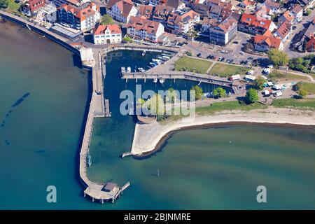 Leerer Yachthafen Langenargen am Bodensee, Corona Lockdown, 23.04.2020, Luftaufnahme, Deutschland, Bayern, Schwaben, Langenargen Stockfoto