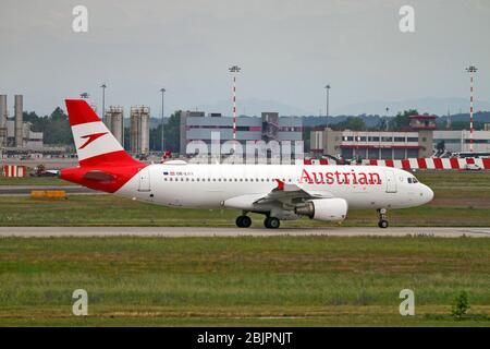 OE-LBX Austrian Airlines Airbus A320-214 in Malpensa (MXP / LIMC), Mailand, Italien Stockfoto