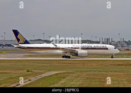 9V-SMR Singapore Airlines Airbus A350-941 in Malpensa (MXP/LIMC), Mailand, Italien Stockfoto