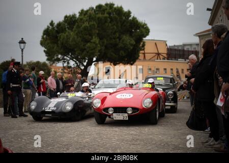 Mille Miglia - Italienisches Oldtimer-Rennen - 16. Mai 2014 in Senigallia AN Italien Stockfoto