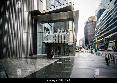 Das geschlossene Kaufhaus Neiman Marcus in der Hudson Yards Mall auf der West Side von Manhattan am Freitag, den 24. April 2020. Neiman Marcus wird gemeldet, um Antrag auf Konkurs so bald wie Sonntag, 26. April. (© Richard B. Levine) Stockfoto