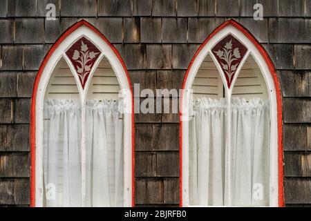 Gingerbread Cottages aus dem 19. Jahrhundert auf dem Oak Bluffs Campground in Martha's Vineyard, Massachusetts. Stockfoto