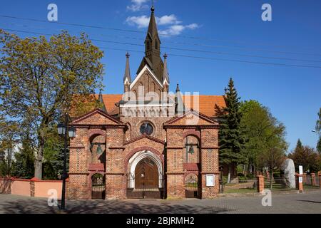 Konin / Polen - die Kirche des heiligen Andreas, gotische Architektur. Stockfoto