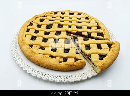 Ein Stück traditionelle italienische Crostata. Hausgemachte Tarte Stockfoto