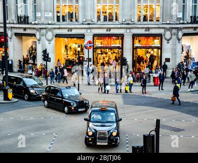 London - Oxford Street, Wahrzeichen Straße und berühmte Einzelhandelsziel Stockfoto