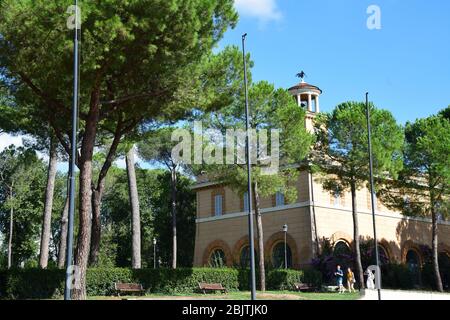 Casina dell'Orologio und Piazza di Siena im Park der Villa Borghese Stockfoto