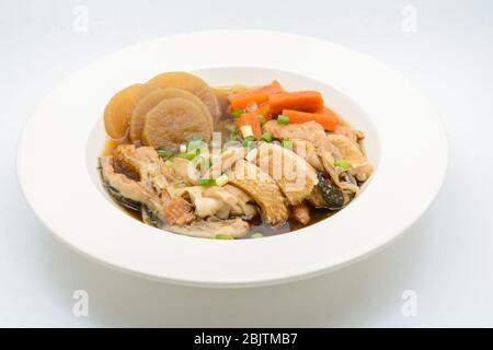 Lachs in Soja-Quelle mit Gemüse, Fisch-Klauensuppe Stockfoto