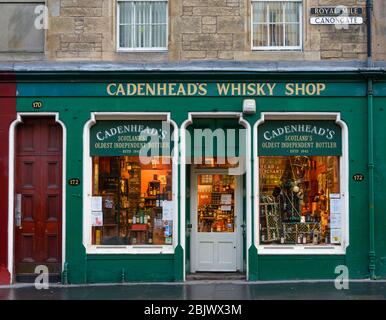 Cadenhead's Whisky Shop in Edinburgh, Schottland Stockfoto