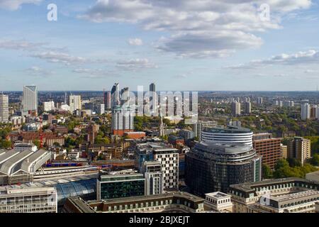 Die Skyline von London vom London Eye, South Bank, Lambeth aus gesehen. Stockfoto