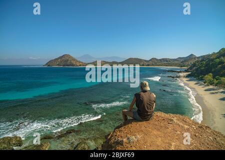 Sumbawa ist eine wunderschöne Insel neben Lombok, Nusa Tenggara Barat. Geeignet zum Surfen, Camping erkunden Naturstrände Stockfoto