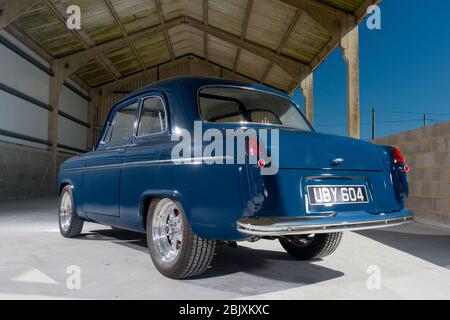 Modifizierter Ford 100e (1953-59) V8-angetriebener Hot Rod Stockfoto