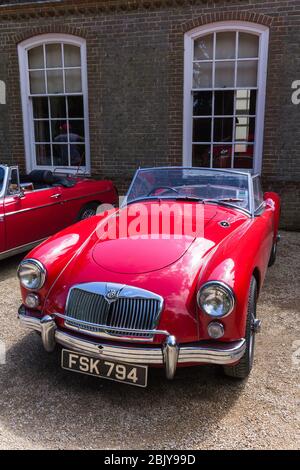 Vintage Red British 1961 MG MGA 1600 Cabriolet Sportwagen Zulassung FSK 794 bei Oldtimer wirklich in Oxfordshire, Großbritannien Stockfoto