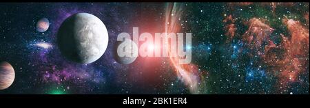 Nebel Nacht Sternenhimmel in Regenbogenfarben. Multicolor Weltraum. Sterne und Nebel im Weltall viele Lichtjahre weit entfernt von der Erde. Element Stockfoto