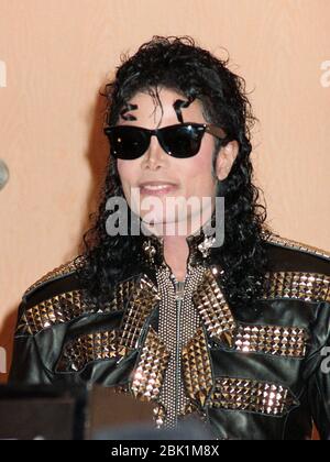 LOS ANGELES, KALIFORNIEN. 14. September 1990: Sänger Michael Jackson bei einer Veranstaltung, die ihn mit dem '1990 Good Scout Humanitarian Award' im Century Plaza Hotel in Century City ehrt. Foto © Paul Smith/Featureflash Stockfoto