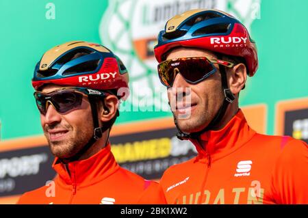 Bergamo-Como, Italien. 12. Okt 2019. bergamo-como, Italien, 12. Okt 2019, Vincenzo und Antonio NIBALI (ITA) (Bahrain Merida) während - - Quelle: LM/Antonino Caldarella Quelle: Antonino Caldarella/LPS/ZUMA Wire/Alamy Live News Stockfoto