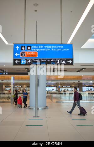 Istanbul / Türkei - 14. September 2019: Transitzone am neuen Flughafen Istanbul, Istanbul Havalimani, Türkei Stockfoto