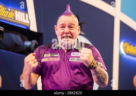 01-01-2020 Peter Wright gewinnt die PDC Weltmeisterschaft 2020 in Alexandra Palace gegen Michael van Gerwen Stockfoto