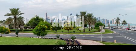 Doha, Katar – Nov. 20. 2019. Stadtbild mit Al Bidda Street und West Bay Stockfoto