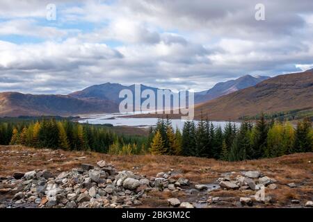 Der Blick nach Westen über den Loch Garry, Lochaber, Hochland, Schottland, Großbritannien Stockfoto