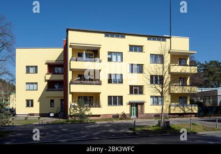 Berlin, Großsiedlung Onkel Toms Hütte, 1926-1931 von Bruno Taut, Hugo Hering und Otto Rudolf Salvisberg erbaut, Mehrfamilienhaus an der Argentinischen Stockfoto