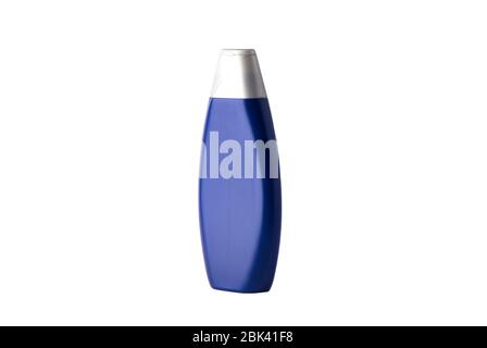 Leere blaue Plastikflasche für Haushaltschemikalien oder Körperpflege. Leerer Container auf weißem Hintergrund isoliert. Stockfoto