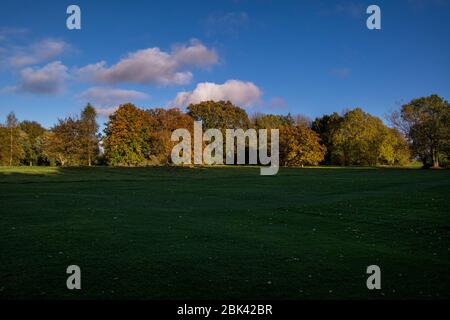 Sonnenuntergang auf dem Golfplatz in Silverwood, Lurgan, Nordirland Stockfoto