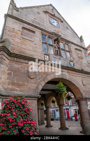 Die Old Market Hall am Shrewsbury Square im historischen Stadtzentrum von Shrewsbury, Shropshire, England. Stockfoto